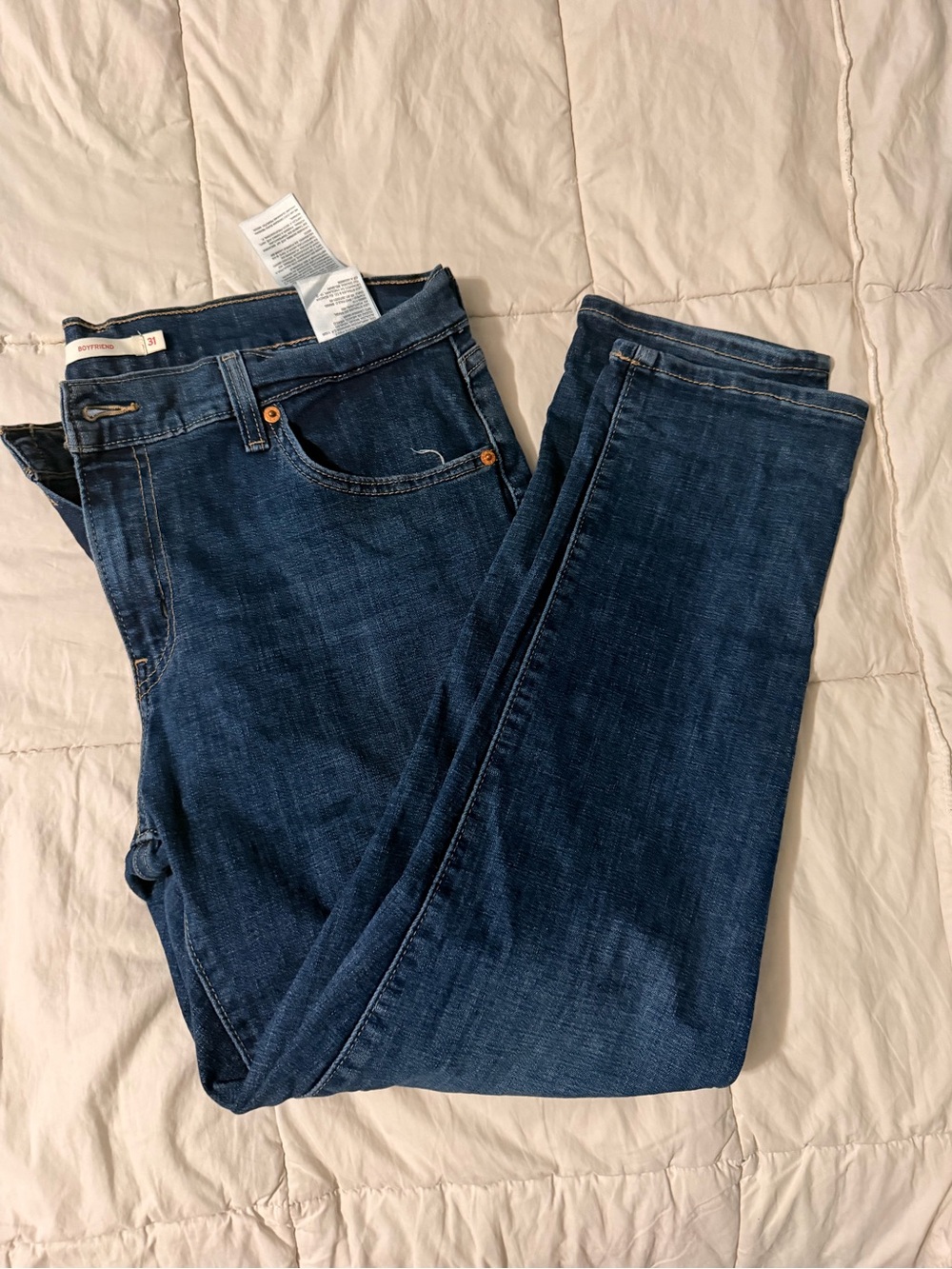Levi Mid Rise Boyfriend Jean